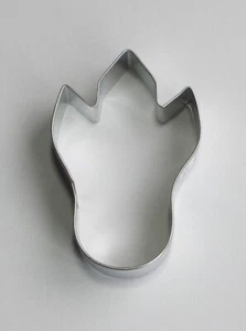 4" Dino Dinosaur Claw Foot Cookie Cutter T-rex Jurassic Bday Prehistoric Party - Picture 1 of 5