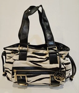 Borsa a mano Michael Kors stampa zebra; danni cosmetici; vedi descrizione - Foto 1 di 13