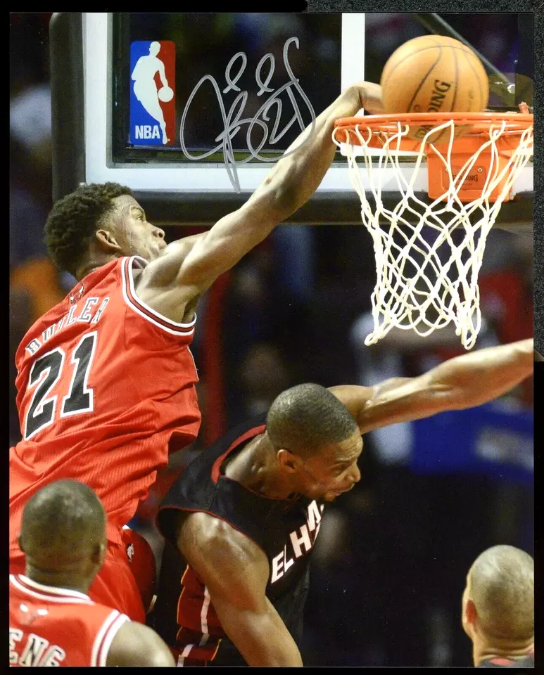 Jimmy Butler Bulls Signed 8x10 Photo Rookie Year Autograph Auto Chris Bosh Dunk - Image 1 of 3