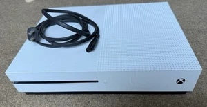 Microsoft Xbox One S 781GB Console Sistema di Gioco Bianco 1681 + Spina AC. Vedi foto - Foto 1 di 9