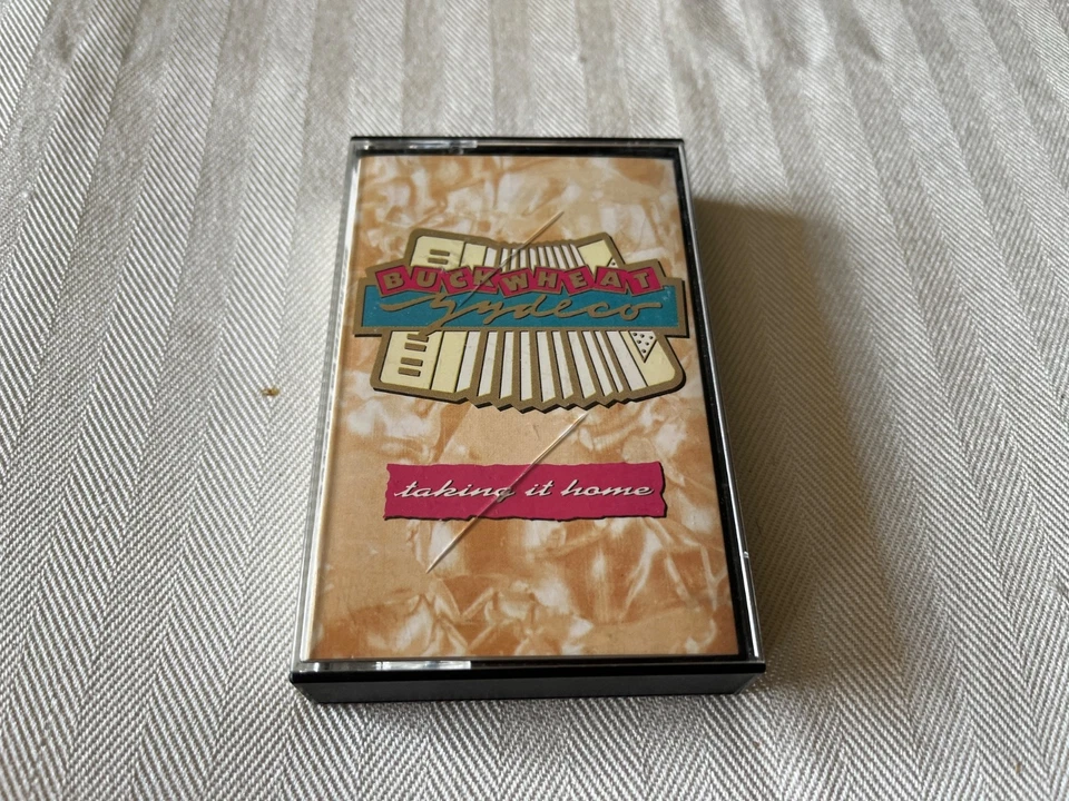 BUCKWHEAT ZYDECO - TAKING IT HOME - ORIGINAL 1988 ZYDECO ISLAND CASSETTE Foto 1 de 4