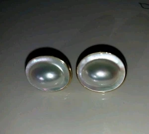 Vintage 14K Yellow Gold Blister Mabe Pearl Earrings Omega-Back Stamped Gift Bag - Picture 1 of 8
