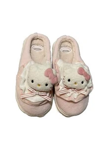 New Sanrio HELLO KITTY Women's Plush Slippers Medium-Large 8❤️🎁New w/out tag - Picture 1 of 8