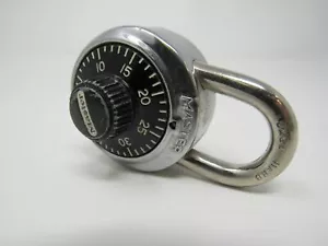 Master Lock Co Combination Pad Lock Back Key Hole 82346 V56 - Picture 1 of 7