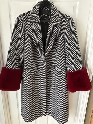 Abrigo clásico de espiga ELOQUII con puños rojos de piel sintética para mujer talla 18/20 Foto 1 de 4