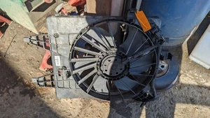 VENTILADOR RADIADOR MANUAL RENAULT KANGOO MAXI 2010 1.5 DIÉSEL 8200427466 - Imagen 1 de 3