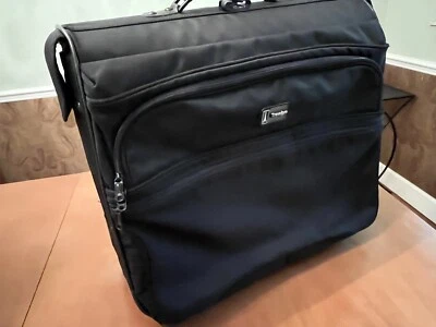 Bolsa de ropa con ruedas Travelpro Luggage 22" Walkabout 3 Foto 1 de 4