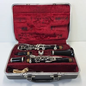Vintage Bundy Selmer Resonite Clarinet w/ hard Case - Picture 1 of 24