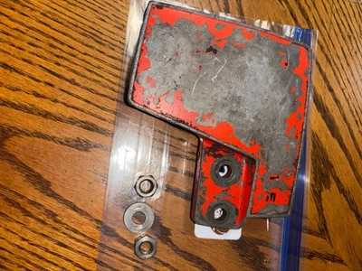 CUBIERTA CADENA EMBRAGUE HOMELITE SUPER XL 12 SXL CON TUERCAS OEM ENVÍO GRATUITO Foto 1 de 3