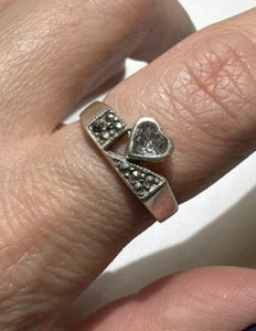 Vintage Exquisite Sterling Silver Heart CZ Marcasite size 7.75 Ring DA1 - Picture 1 of 12