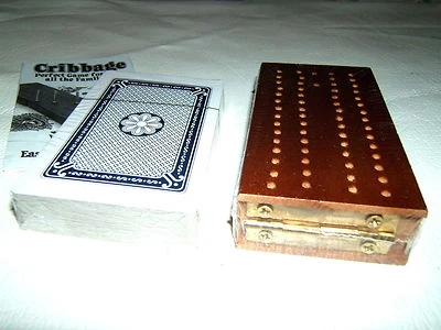 WOODEN FOLDING HINGED CRIBBAGE GAME BOARD CRIB PACK CARDS SCORING PEGS RULES NEW - Image 1 of 4