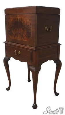 L65122: Baú de prata mogno HENKEL HARRIS Queen Anne - Imagem 1 de 4