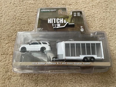 Remolque de exhibición de vidrio Greenlight Collectibles Hitch & Tow 2018 Dodge Durango R/T Foto 1 de 4
