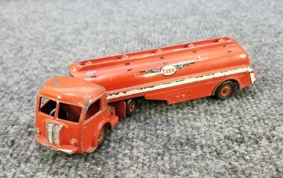 Dinky Toys Francia 32C Citerne Titan Tracteur Panhard Esso Tanker De colección Foto 1 de 4