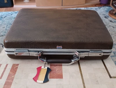 Vtg Escort American Tourister Brown Briefcase Attache Hard Briefcase w Tag & Key - Image 1 of 4