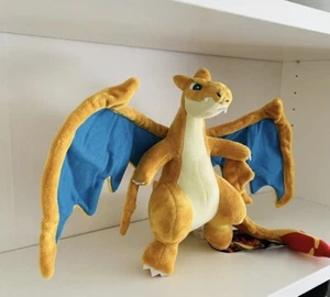 Peluche Charizard 9 pulgadas Pokémon - NUEVO - - Imagen 1 de 4