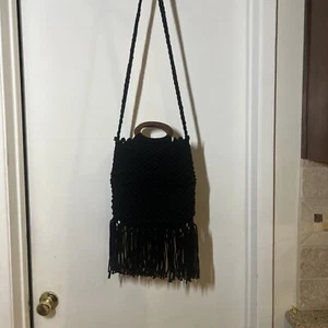 Danielle Nicole Black Boho Macrame Wooden Handle Bag Crossbody Purse - Picture 1 of 8