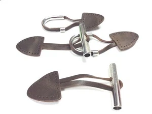 AGGANCIATURA CAPPOTTI PELLICCIA ALAMARI IN METALLO E PELLE VINTAGE CM 17 - Picture 1 of 2