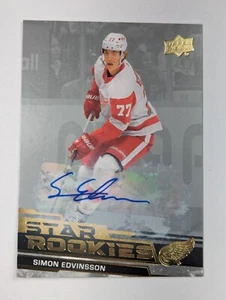 2023-24 Upper Deck Star Rookies Box Set #15 Simon Edvinsson Novato Auto RC - Imagen 1 de 2