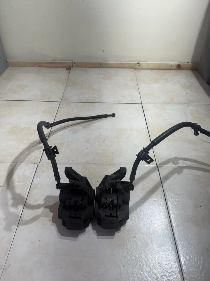 Cailpers de freno delanteros Yamaha R6 2003-2005 Foto 1 de 4