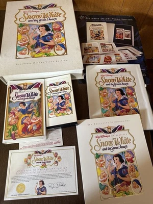Walt Disney's Masterpiece SNOW WHITE Exclusive Deluxe Video Edition VHS Set - Image 1 of 4