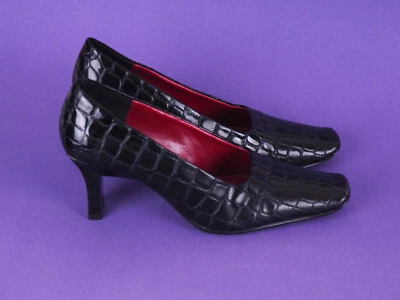 Vintage lacquered heel shoes/ Crocodile leather shoes/ Black high heel shoes - Image 1 of 4
