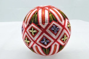 Bola hecha a mano Temari tradicional japonesa 10,0 cm 10 cm negro rojo rosa - Imagen 1 de 12