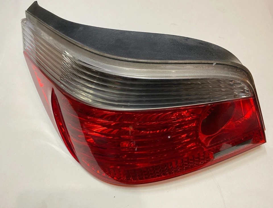 Luz trasera izquierda lado conductor lámpara freno 04-07 BMW 525i 545I 550I 530XI 530I M5 Foto 1 de 1