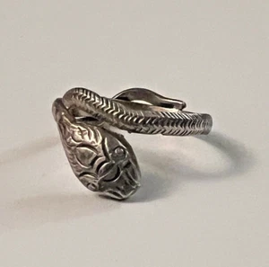 Vintage 925 Sterling Silver Snake Ring Intricately Detailed Size 7 - Picture 1 of 13