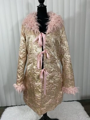 SUGAR THRILLZ Heredera Clase Alta Brocado Abrigo Chaqueta Imitación Piel Borde Rosa Talla L Foto 1 de 4