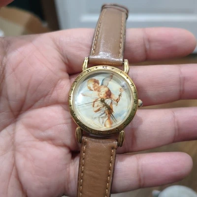Working Devine Time Angel Of Love Relic Watch Gold Tone brown Leather Band 31mm - Image 1 of 4