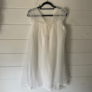 Vintage 60er Jahre weiß Dessous Tüll Braut Nachthemd Puffärmel klein - Bild 1 von 4