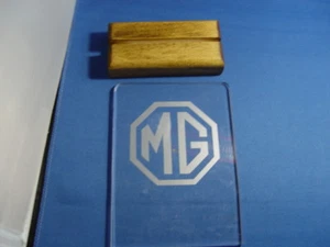 MG COUNTER TABLE DISPLAY 7"X5" WITH WOOD STAND - Picture 1 of 1