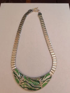 Gargantilla Tono Plateado Collar Eslabón Cadena Colgante Verde con Incrustación de Plata y Estrás - Imagen 1 de 24
