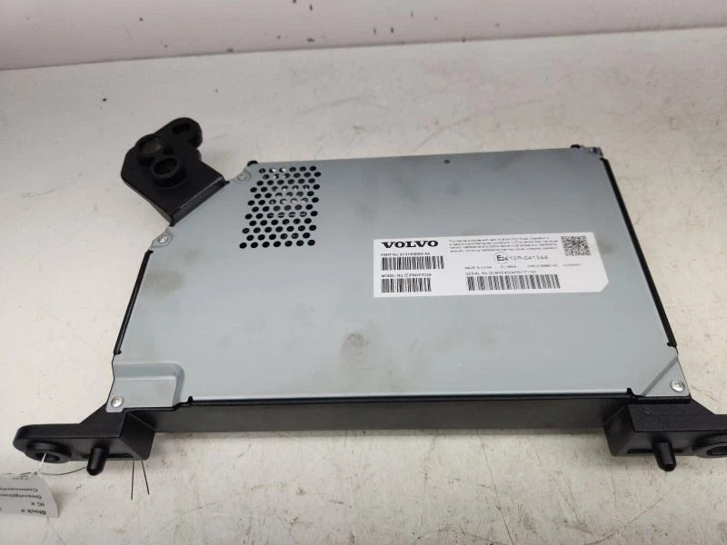 Audio Equipment Radio Amplifier ID 36003061 Fits 17-22 VOLVO S90 754420 - Image 1 of 4