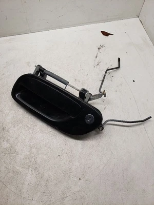 Used Front Left Exterior Door Handle fits: 2006 Volvo 70 SERIES S60 door pull ha — 第 1/4 张图片