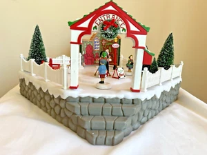 Department 56 Village #52790 "Photo with Santa" Animated Tested - Picture 1 of 11