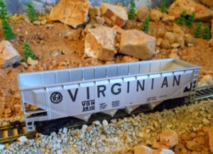 HO Scale: Tyco Virginian Open Hopper, Model Railroad Train Car, Old Collectible - Picture 1 of 6