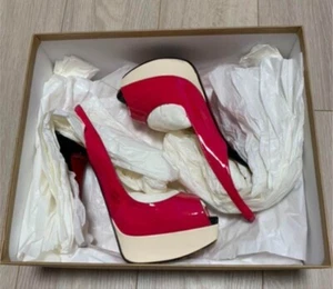 Zapatos de tacón Christian Louboutin cuero esmaltado rosa beige 37 US6,5 23,5 cm con CAJA - Imagen 1 de 12