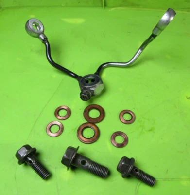 Yamaha VMAX V-Max VMX 1200 Motor Engine Oil Cross Over Line + Bolts + Washers - Image 1 of 4