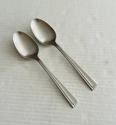 International Silver WM Rogers Stainless INS72 Set of 2 Oval Soup Spoons Glossy - Image 1 of 4