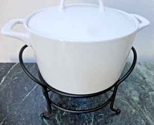 THE CELLAR WHITEWARE PORCELAIN SERVEWARE WARMER WITH WHITE METAL STAND 1.25 Qt. - Picture 1 of 11