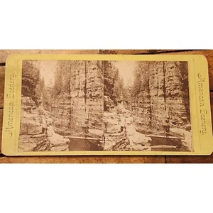 Antike amerikanische Landschaft Stereoview Karte Mann auf Brücke im Abgrund - Bild 1 von 2