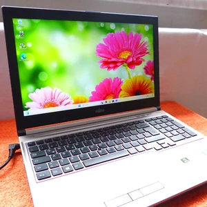 Fujitsu H760 WORKSTATION 15Zoll l 64GB RAM NEU l Windows 11 SSD l QUAD i7 M1000M - Bild 1 von 11