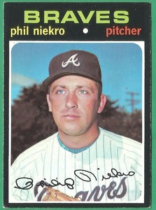 1971 Topps #30 Phil Niekro Atlanta Braves HOF EX-MT
