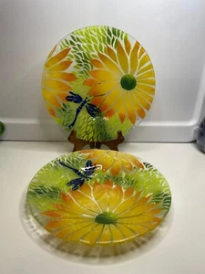 Plato de vidrio fundido Sydenstricker hecho a mano firmado flor naranja y libélula - Imagen 1 de 9