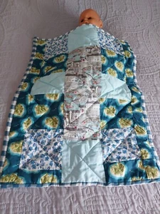 New baby boy unique pram quilt patchwork 1 side, blue/white chequered on reverse - Bild 1 von 7