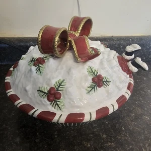 Fitz and Floyd Yuletide Holiday Diving Santa Covered Pie Keeper 10" - Picture 1 of 9