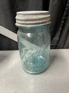 Tarro de enlatado vintage Ball Perfect Mason Aqua Pint ~ tapa de zinc - Imagen 1 de 3