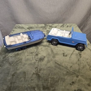Tonka Jeep Jeepster Blue W/ Plastic Boat & Trailer Vintage Pressed Steel - Picture 1 of 20